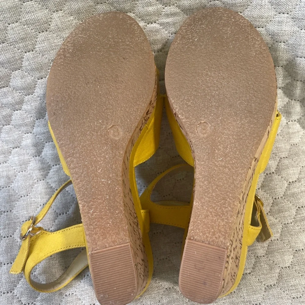 Chic Yellow Sandals with Adjustable Strap